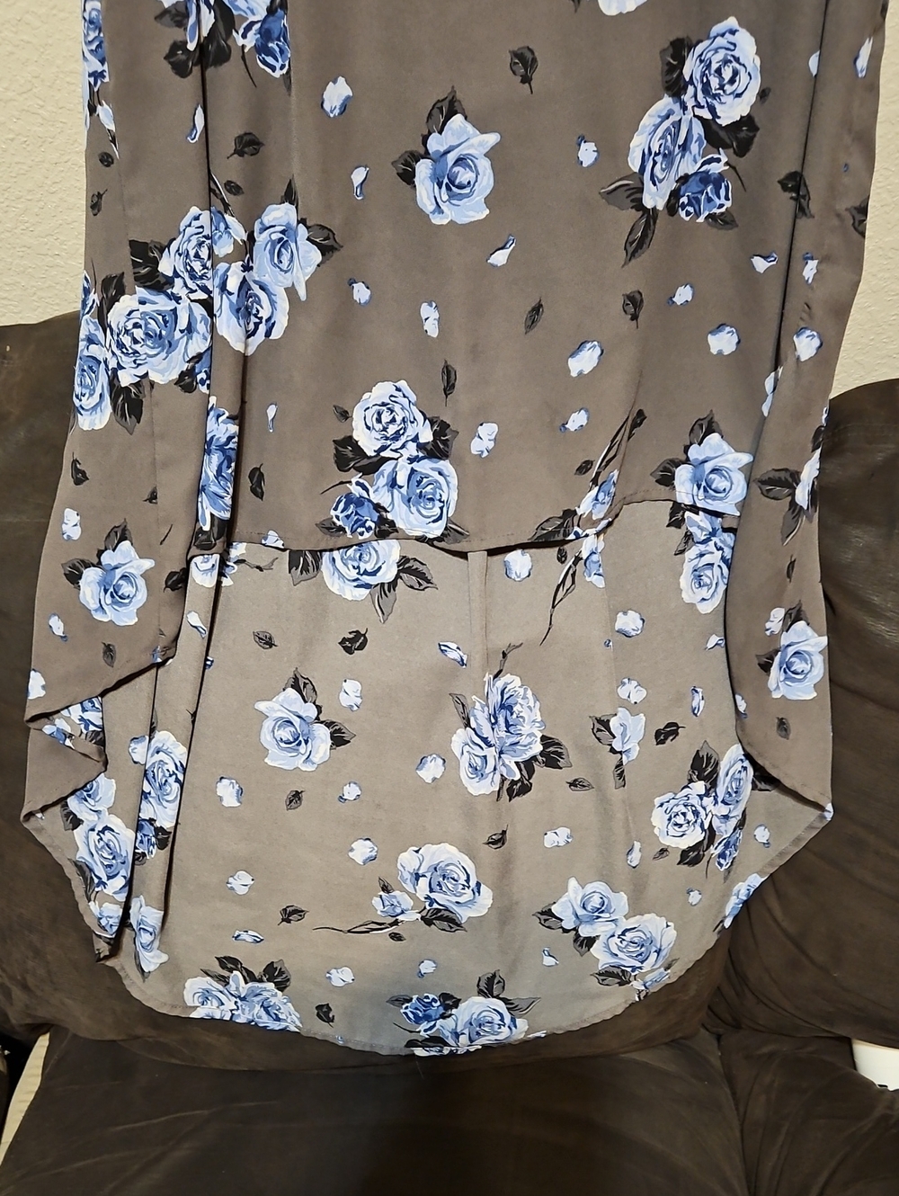torrid Gray High Low Tank with Blue Rose Print - Picture 3 of 7